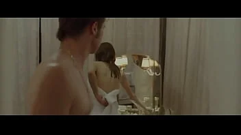 Thumbnail do vídeo: Angelina Jolie: Passion at Sea
