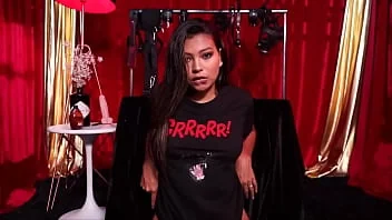 Thumbnail do vídeo: Woman enjoys intense pleasure moments