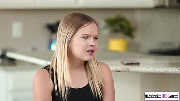 Thumbnail do vídeo: Stepmom’s Seductive Touches Entice Her Curious Stepdaughter