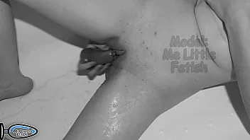 Thumbnail do vídeo: Intense Orgasm In The Bathroom: Real Squirt & Her First Time