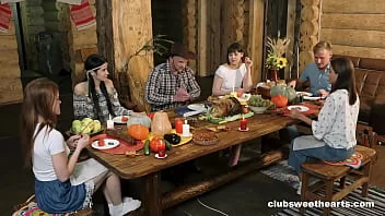 Thumbnail do vídeo: Thanksgiving Feast Turns Into Hot Fiesta