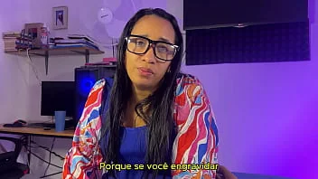 Thumbnail do vídeo: Madrasta experiente seduz enteado em busca de prazer