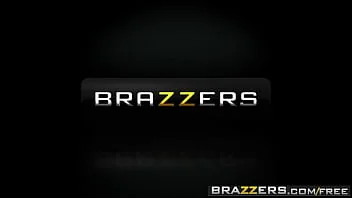 Thumbnail do vídeo: Brazzers - Bold Moves & Elegant Temptation