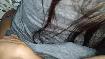 Thumbnail do vídeo: First-Time Virgin Moans as He Opens Her Tightness